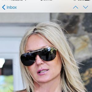 Meet your Posher, Maya